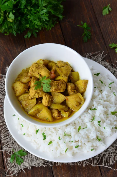 Kari ayam dengan nasi — Stok Foto