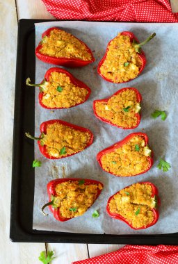 Kuskus ile dolgulu biber