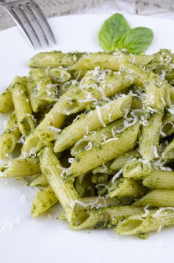 pesto soslu makarna