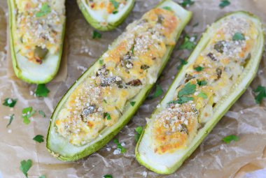 Fırında kabak dolması