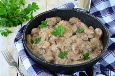 Kremalı sos Tavuk karaciğer