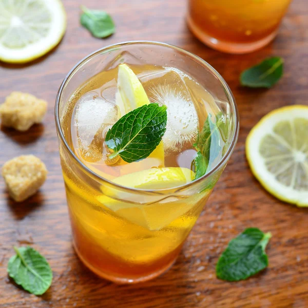 Limon nane ile Çayları — Stok fotoğraf