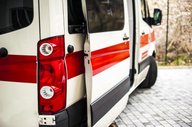 tıbbi cihazlar, sedye ve ambulans Acil gönüllü işleçlerle
