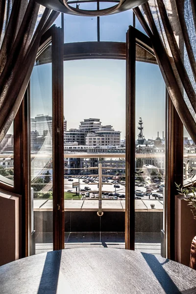 Moskova Merkezi penceresinden görüntülemek