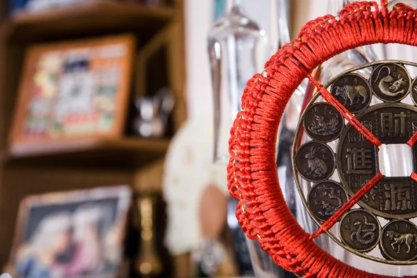 Maskot burç bir işaret ile