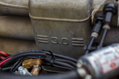 Yakın plan: Otogaz LPG / CNG Dönüştürme Kiti, Kablolar ve Hortumlar