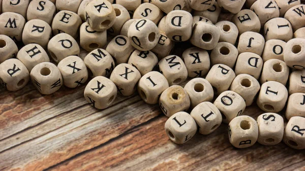 Alfabetos Sobre Cubo Madeira Para Conceito Educação Comunicação — Fotografia de Stock