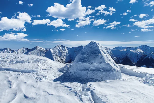Igloo adlı dağ tepe