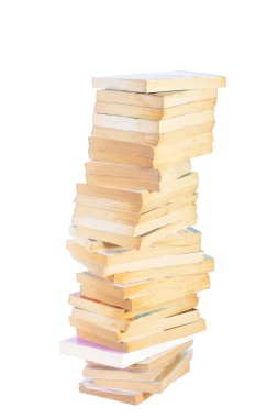 Beyaz arka plan üzerinde izole eski kitap yığın