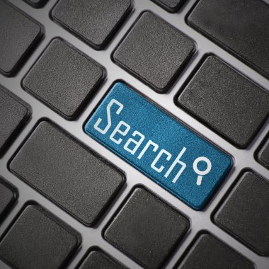 Arama düğmesi anahtarı beyaz klavyede girin