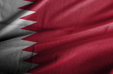 Katar dalgalanan bayrak 