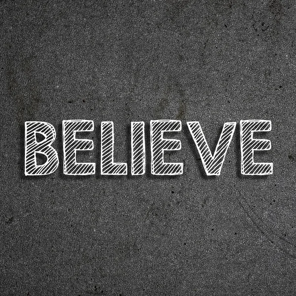 "Πιστέψτε "γραμμένο σε έναν μαυροπίνακα — Φωτογραφία Αρχείου