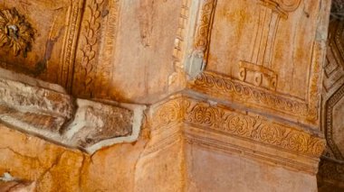 POMPEII (Pompei), İtalya, 16 Nisan 2024 - Stabian hamamlarında (Terme Stabiane), Pompeii, Napoli, Campania, İtalya, M.S. 79 yılında Vesuvius tarafından gömülen antik Roma kenti