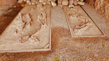 POMPEII (Pompei), İtalya, 17 APRIL 2024 - Vesuvius ash the Macellum (kamu pazarı), Pompeii, Napoli, Campania, İtalya, Vesuvius tarafından 79 yılında toprağa verildi