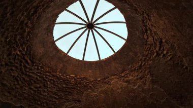 POMPEII (Pompei), İtalya, 14 APRIL 2024 - Stabian hamamlarında (Terme Stabiane), Pompeii, Napoli, Campania, İtalya, M.S. 79 yılında Vesuvius Dağı tarafından gömülen antik Roma kenti