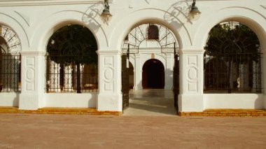 HUELVA, İspanya, 17 OKTOBER 2023 - Huelva, Endülüs 'teki Santuario de Nuestra Senora de La Cinta, İspanya' nın dingin bir mabedi.