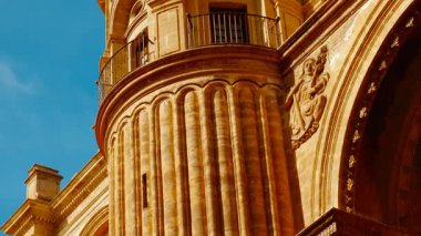 Malaga Katedrali, Endülüs, İspanya, La Manquita olarak da bilinir, bir mimari harikası, Rönesans tarzının ihtişamını göstermektedir.