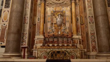 VATİKAN ŞEHRİ, 2023 - Aziz Peter Bazilikası, San Pietro Bazilikası, Vatikan şehrindeki dünyaca ünlü bir Katolik kilisesi, Kutsal Bakış, Roma, İtalya, 1626 yılında Papa VIII.