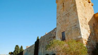 Passeig Arqueologic, Murallas, Tarragona, İ.Ö. 3. yüzyıldan kalma tarihi bir gezinti alanı.