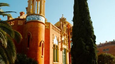 BARCELONA, İspanya, 15 Mart 2023 - İspanya 'nın Barcelona şehrinde bulunan Sant Pau Art Nouveau Sitesi, Domenech i Montaner tarafından tasarlandı ve 20. yüzyılda bir hastane olarak inşa edildi.
