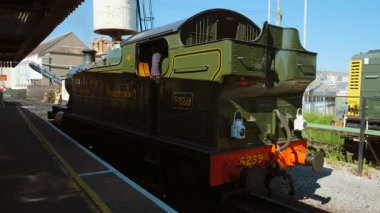 DARTMOUTH, takriben 2022 - Dartmouth Buhar Demiryolu, Devon, İngiltere, İngiltere 'de Paignton ve Kingswear arasında 7 millik bir miras demiryolu