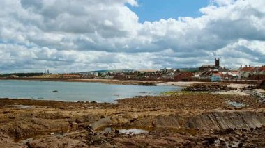 DUNBAR, takriben 2022 - İskoçya 'nın güzel deniz kenarı kasabası Dunbar' ın 1574 yılına dayanan bir limanı var.