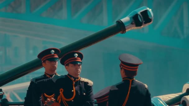 Ultra Telephoto Shot of a Gun Salute on Memory Day — стоковое видео