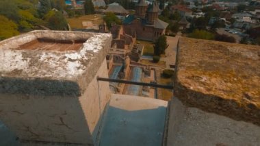 Targoviste, Romanya'daki Chindia Kulesi'nden panning atışı