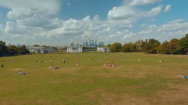 Greenwich yaz Cityscape