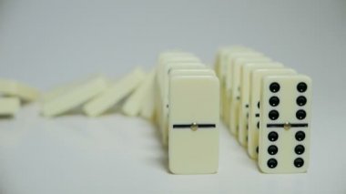Domino etkisi (zincir reaksiyonu) - Double Six ve çift sıfır üzerinde odaklanmak
