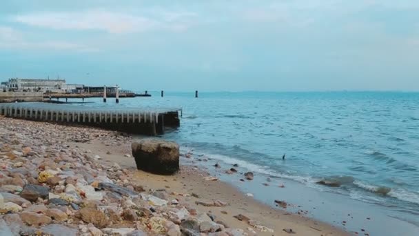 Establecimiento de Shot of the Coastline en Lisboa, Portugal — Vídeo de stock