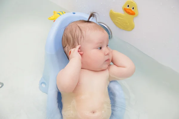 Yeni doğan bebek banyo ve Yüzme
