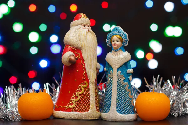 Siyah arka planda noel süslemesi