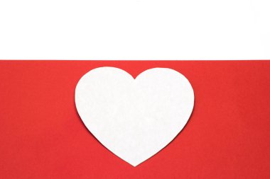 Kırmızı kalp renkli kağıt deseni oluşturma