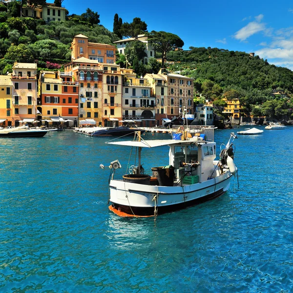 The beautiful bay of Portofino fishing village, luxury harbor — стоковое фото