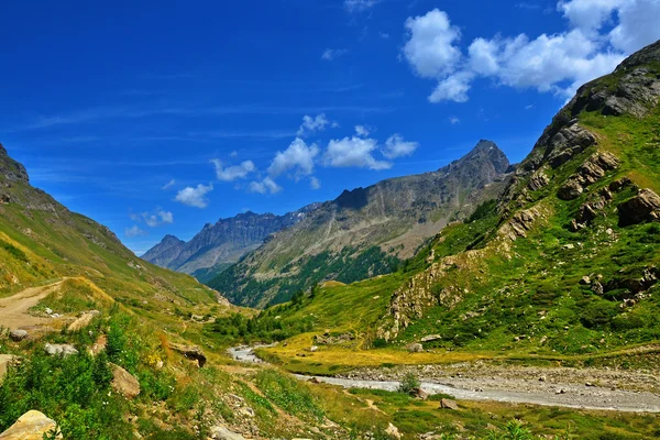 Vista panoramica sul Parco Nazionale del Gran Paradiso — Foto Stock