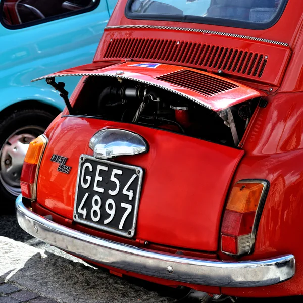 Fiat 500 on static rally Oktoberfest in Victory Square in Genoa — Stock Photo, Image