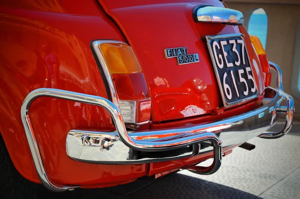 Camogli, Liguria, Italia - 20 de septiembre de 2015: Festival Fiat 500 — Foto de Stock