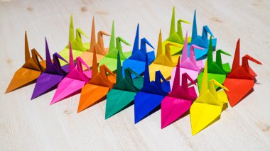 Bir vinç kağıt katlama