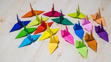 Bir vinç kağıt katlama