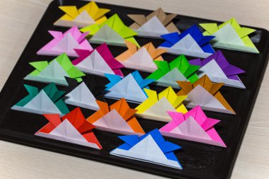 Bir böcek kağıt katlama