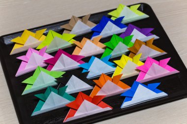 Bir böcek kağıt katlama