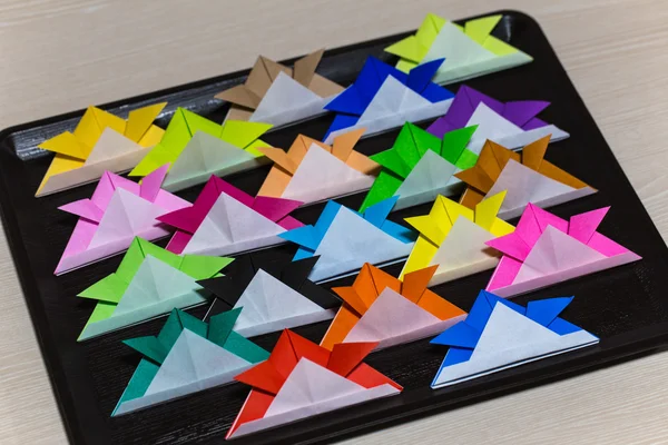 Bir böcek kağıt katlama