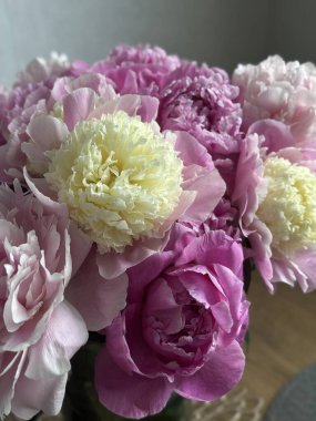 Pembe şakayık buketi