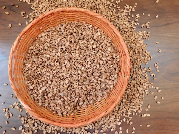 Cereales en la cocina sobre base de madera —  Fotos de Stock