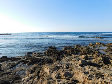 Deniz ve deniz seviyesi gün boyunca