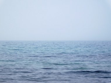 Deniz ve gün boyunca dalgalar