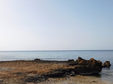 Deniz ve gün boyunca dalgalar