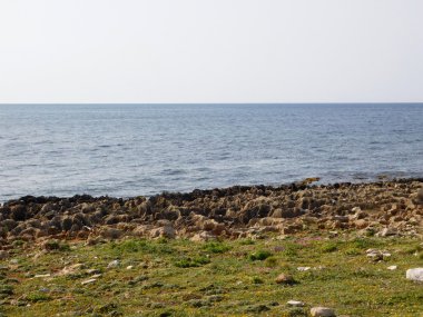 Deniz ve gün boyunca dalgalar