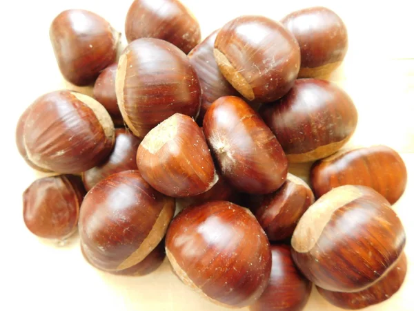 Castañas en la cocina para comer — Foto de Stock